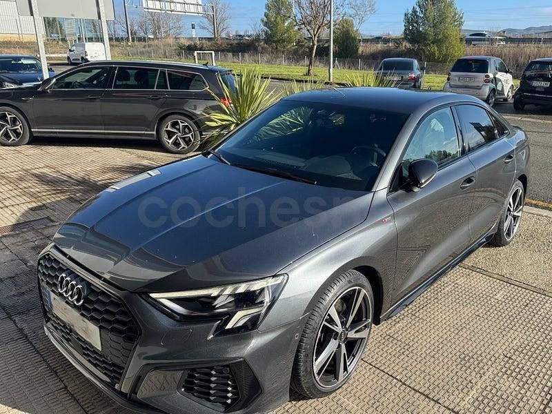 Gris / plata Usado 2021 Audi A3 Berlina | 25.900 € (Precio justo) - Imagen 1/2