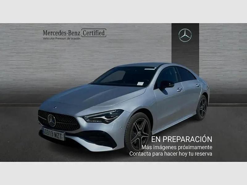 Usado Mercedes CLA250e 218 CV (160 kW) 2024 Plata hightech Berlina