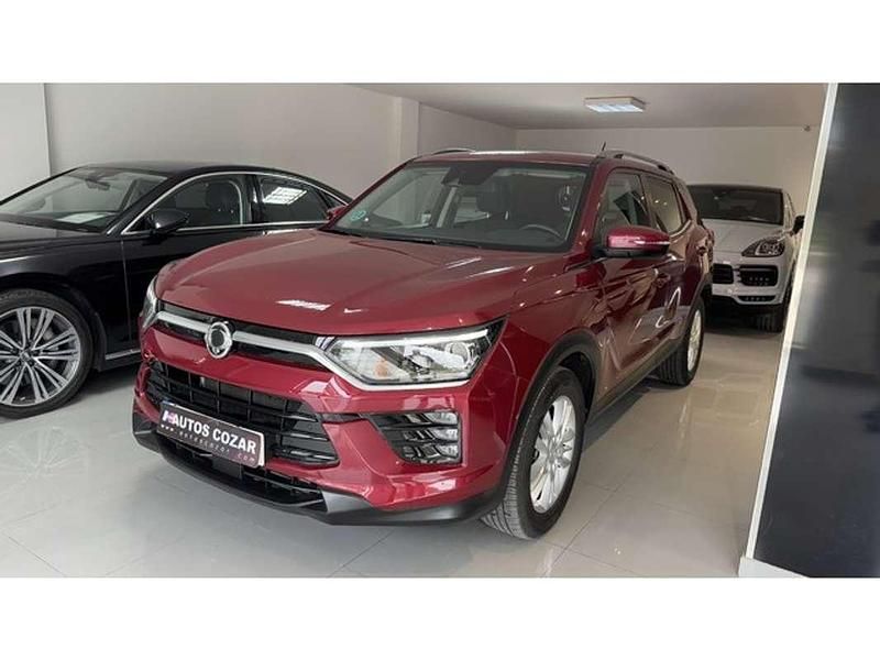 Usado SsangYong Korando 136 CV (100 kW) 2021 Granate SUV