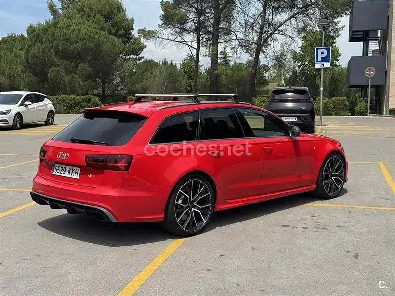 Usado Audi RS6 Performance 605 CV (444 kW) 2018 Rojo Familiar