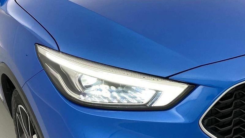 Usado MG ZS 117 CV (86 kW) 2023 Azul Berlina