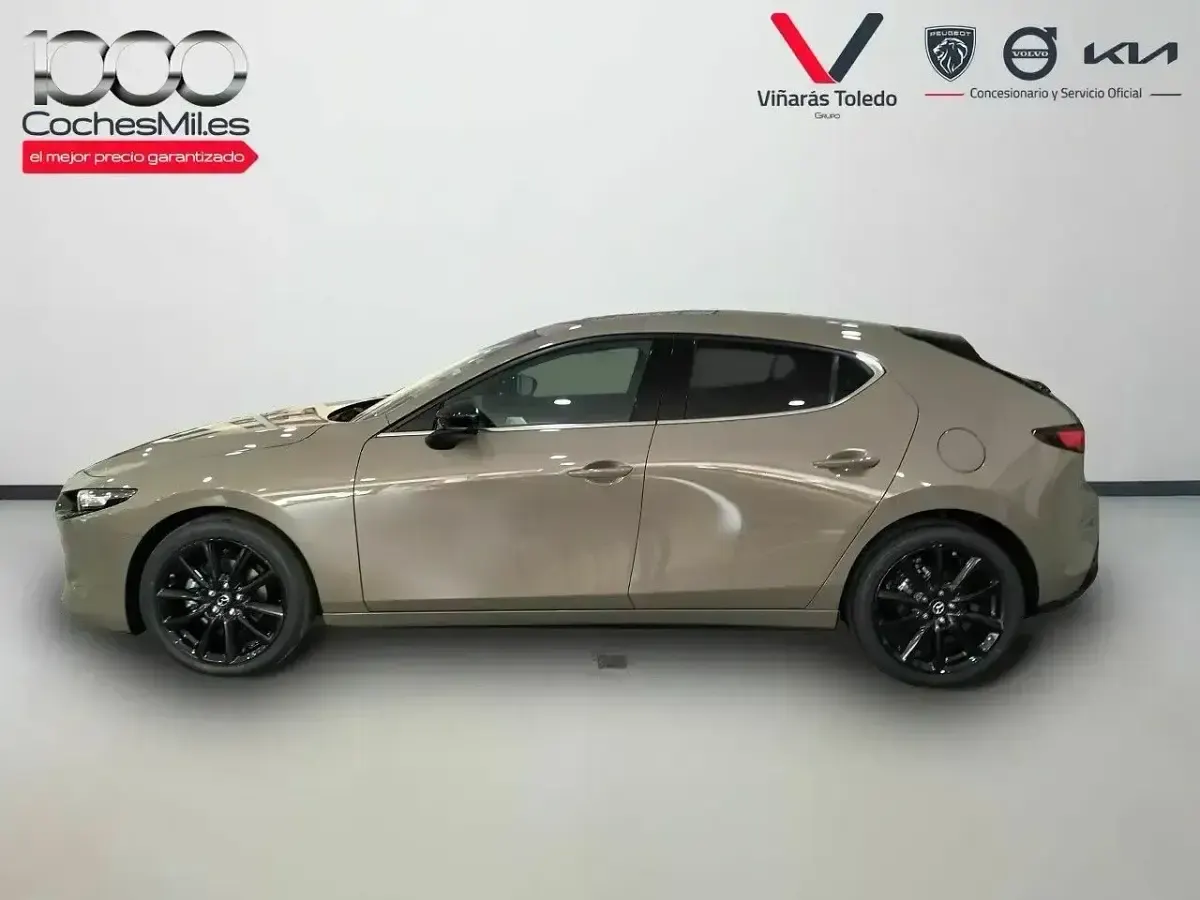 Uusi Mazda 3 Nagisa 186 HP (136 kW) 2025 Vihreä Sedan