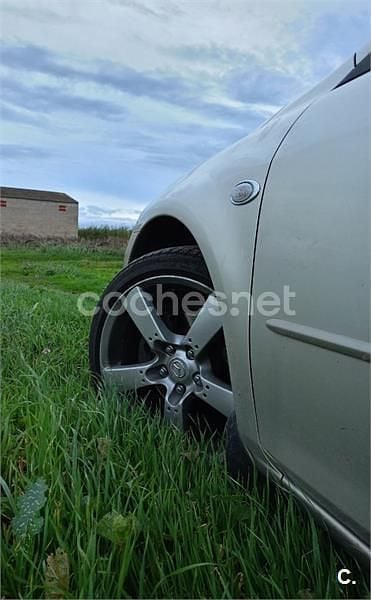 Usado Mazda 6 Active 141 CV (103 kW) 2005 Gris / plata Berlina