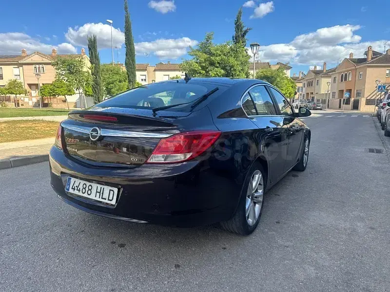 Usado Opel Insignia Excellence 160 CV (117 kW) 2012 Gris / plata Berlina
