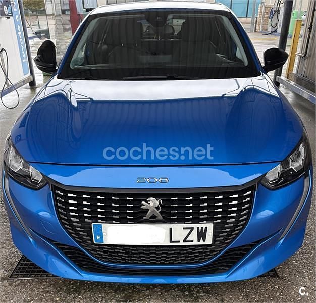 Usado Peugeot 208 Allure 100 CV (73 kW) 2022 Azul Utilitario