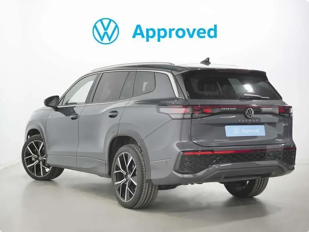 Usado VW Tayron R-line 150 CV (110 kW) 2025 Gris SUV