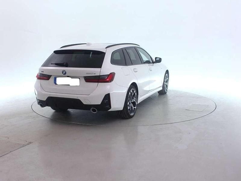 Usado BMW 330e M Sport 292 CV (214 kW) 2024 Blanco Familiar