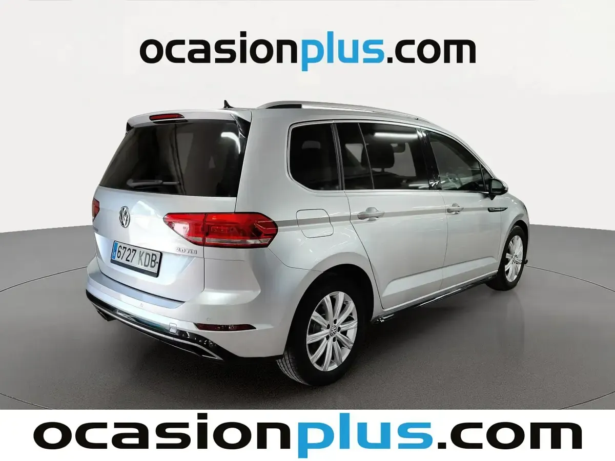 Usado VW Touran Sportline 150 CV (110 kW) 2017 Gris plata Monovolumen