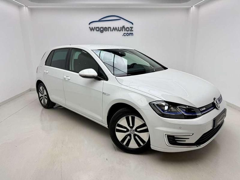 Begagnad VW e-Golf 100 kW (136 HK) 2020 Vit Halvkombi