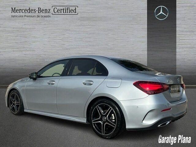 Usado Mercedes A180 116 CV (85 kW) 2025 Plata hightech