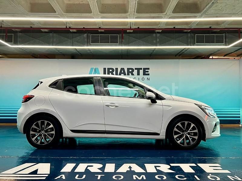 Usado Renault Clio V 140 CV (102 kW) 2022 Blanco Berlina
