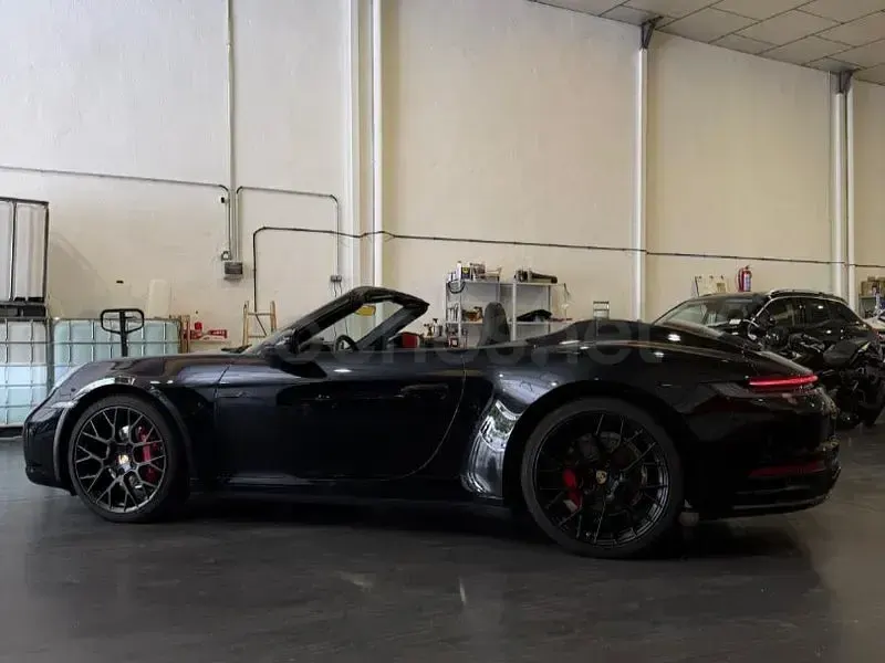 Usado Porsche 911 Carrera 4S Cabriolet 450 CV (330 kW) 2021 Negro Descapotable