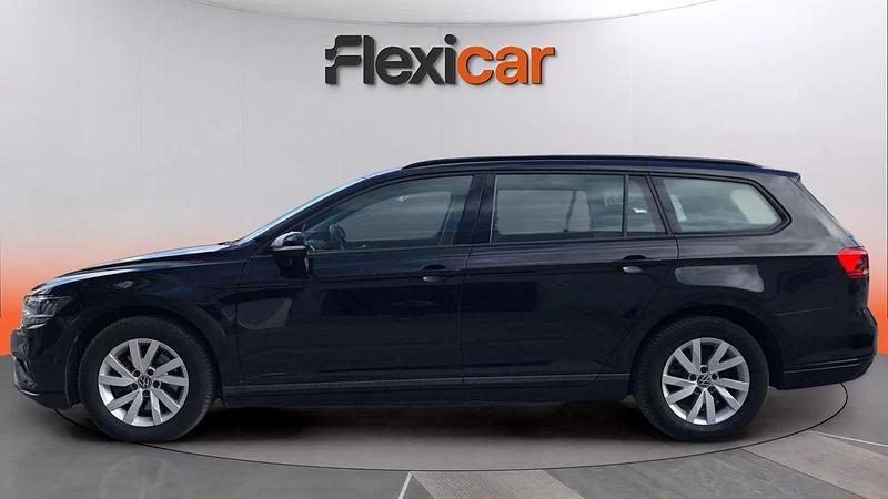 Usado VW Passat 122 CV (89 kW) 2020 Negro Familiar
