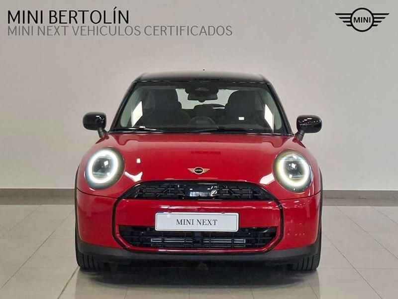 Nuevo Mini Cooper Essential 156 CV (114 kW) 2025 Rojo Utilitario