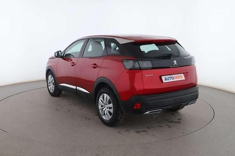 Usado Peugeot 3008 Active 131 CV (96 kW) 2020 Rojo SUV