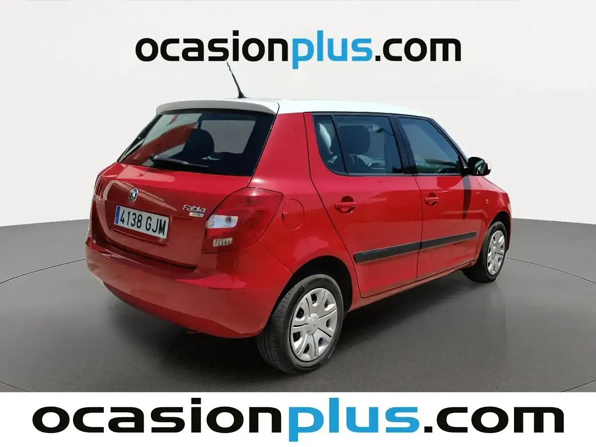 Usado Skoda Fabia 60 CV (44 kW) 2008 Rojo Berlina
