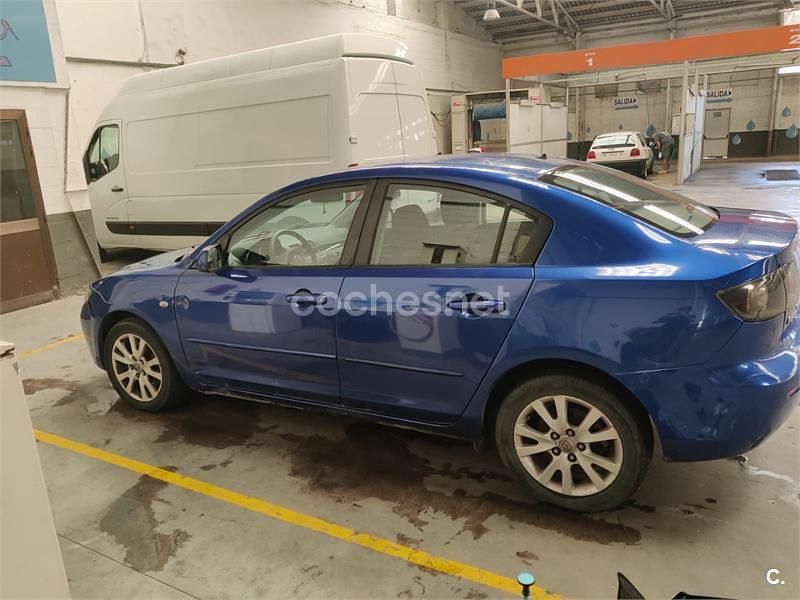 Käytetty Mazda 3 Active 143 HP (105 kW) 2007 Sininen Sedan