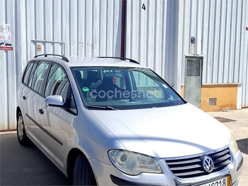Usado VW Touran Edition 105 CV (77 kW) 2007 Gris / plata Monovolumen