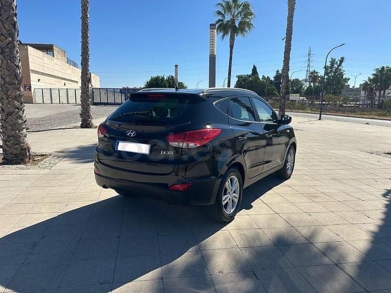 Usado Hyundai ix35 115 CV (84 kW) 2012 Negro SUV