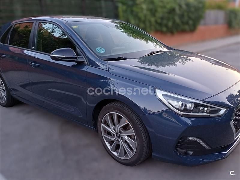 Azul Usado 2018 Hyundai i30 GO! Berlina | 15.490 € (Precio justo) - Imagen 1/4