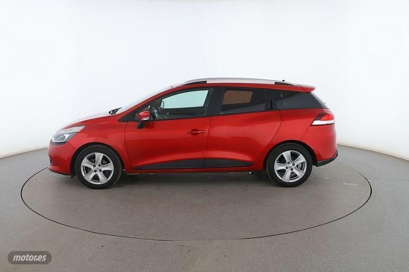 Usado Renault Clio IV Expression 75 CV (55 kW) 2015 Rojo Familiar