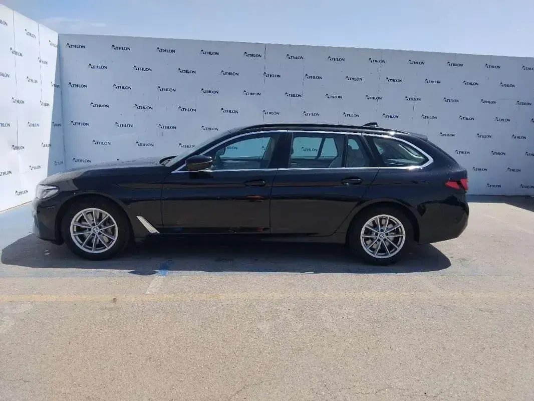 Usado BMW 530 286 CV (210 kW) 2023 Negro Familiar