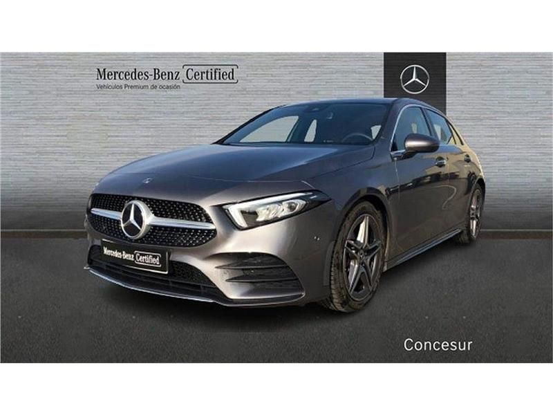 Usado Mercedes A180 136 CV (100 kW) 2022 Gris Utilitario