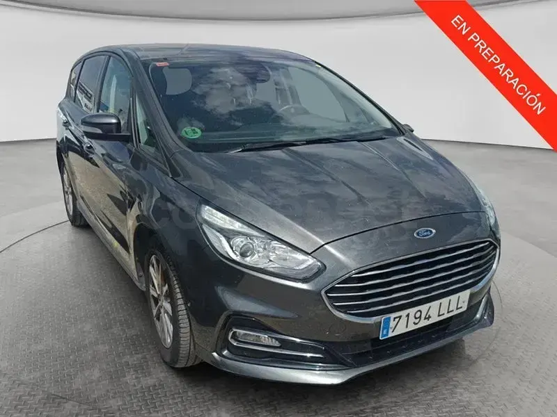 Usado Ford S-MAX Titanium 150 CV (110 kW) 2020 Gris / plata Monovolumen