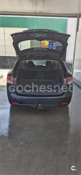 Usado Toyota Avensis Advance 126 CV (92 kW) 2012 Negro Familiar