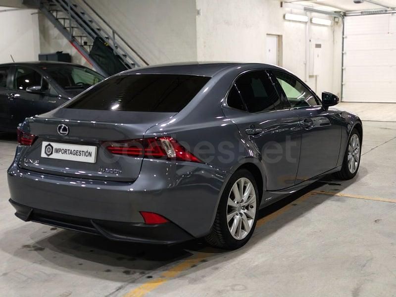 Usado Lexus IS300h 223 CV (164 kW) 2014 Gris / plata Berlina