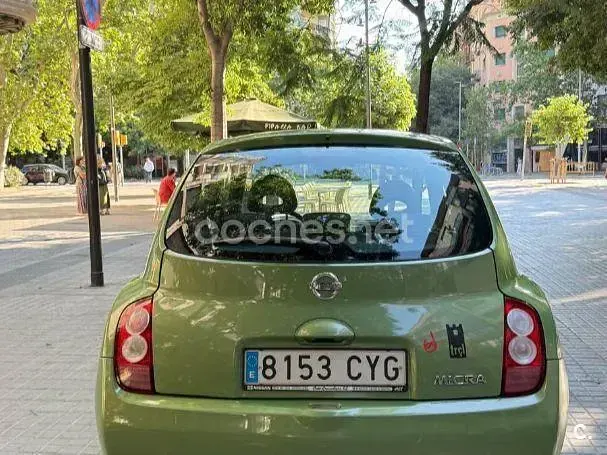 Usado Nissan Micra Tekna 80 CV (58 kW) 2004 Verde Utilitario