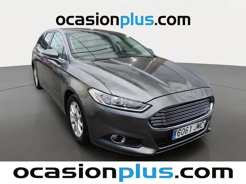 Usado Ford Mondeo Trend 116 CV (85 kW) 2016 Gris Berlina