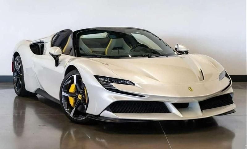 Usado Ferrari SF90 999 CV (734 kW) 2024 Blanco Descapotable