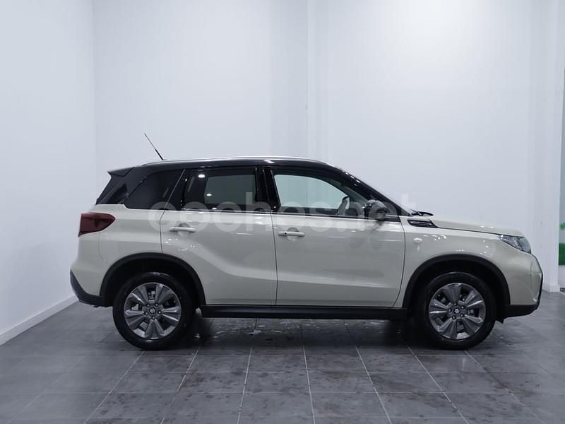 Nuevo Suzuki Vitara 110 CV (80 kW) 2025 Beige SUV