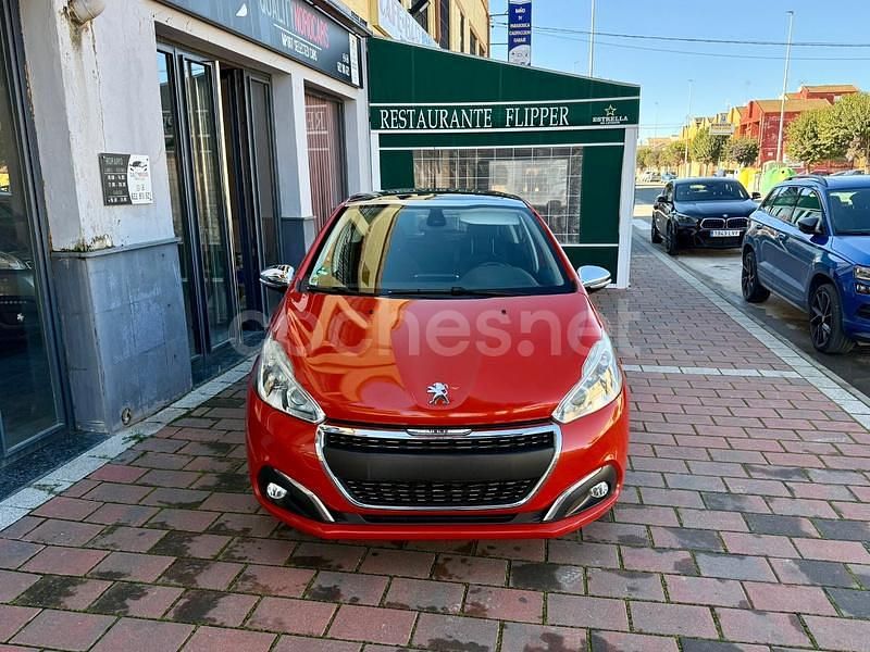 Usado Peugeot 208 GT-line 120 CV (88 kW) 2016 Naranja Utilitario