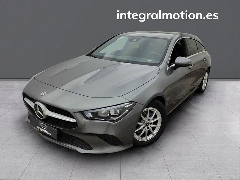 Usado Mercedes CLA180 115 CV (84 kW) 2020 Gris Berlina