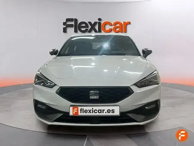 Usado Seat Leon FR 150 CV (110 kW) 2021 Blanco Berlina