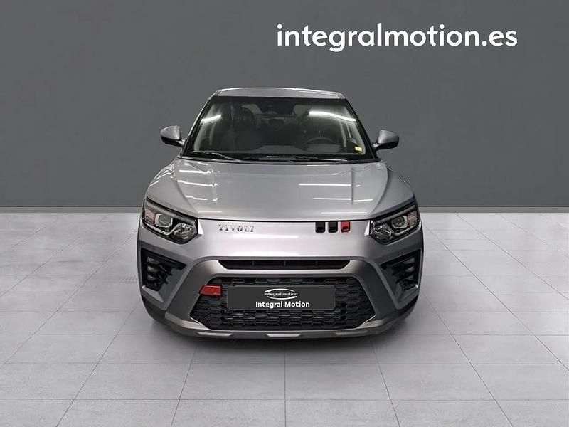 Nuevo SsangYong Tivoli 134 CV (98 kW) 2025 Gris SUV
