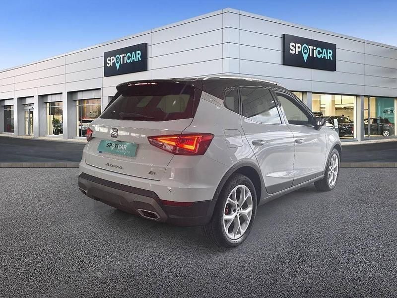Usado Seat Arona FR 150 CV (110 kW) 2023 Blanco SUV