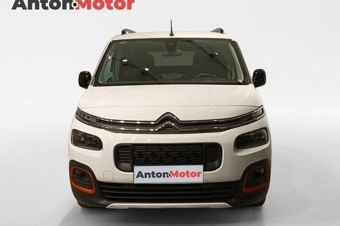 Usado Citroën Berlingo Shine 102 CV (75 kW) 2022 Blanco Monovolumen