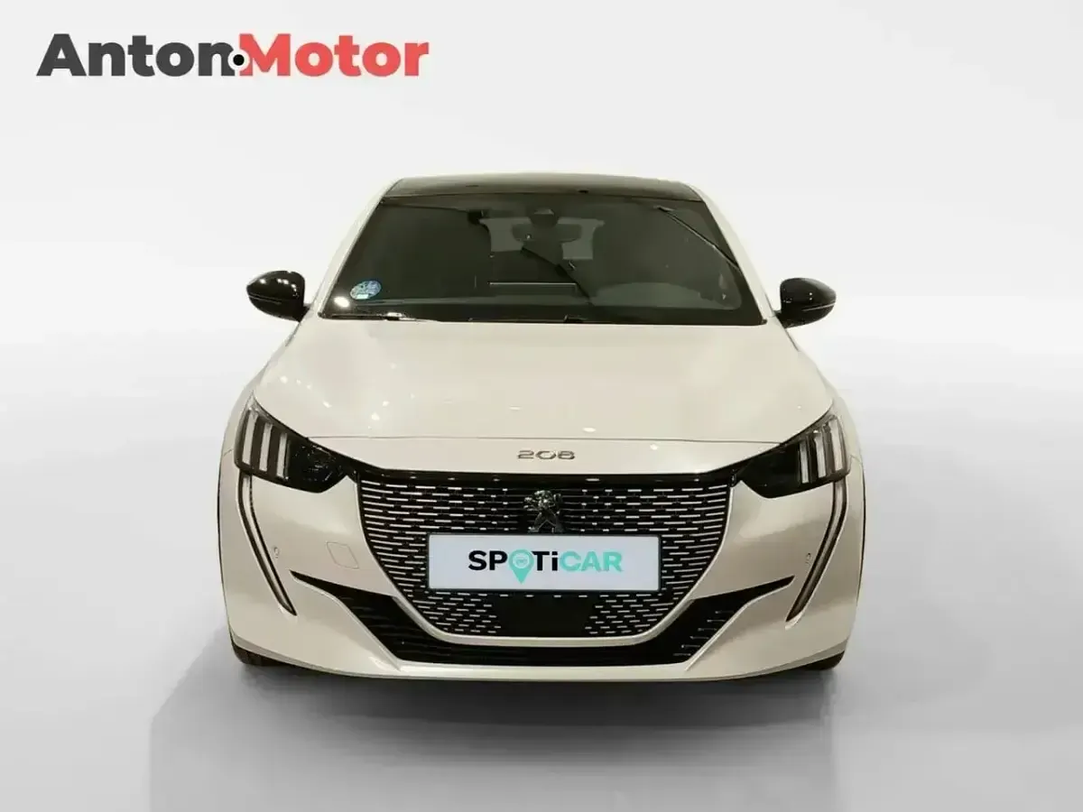 Usado Peugeot e-208 GT-line 100 kW (136 CV) 2020 Blanco Utilitario