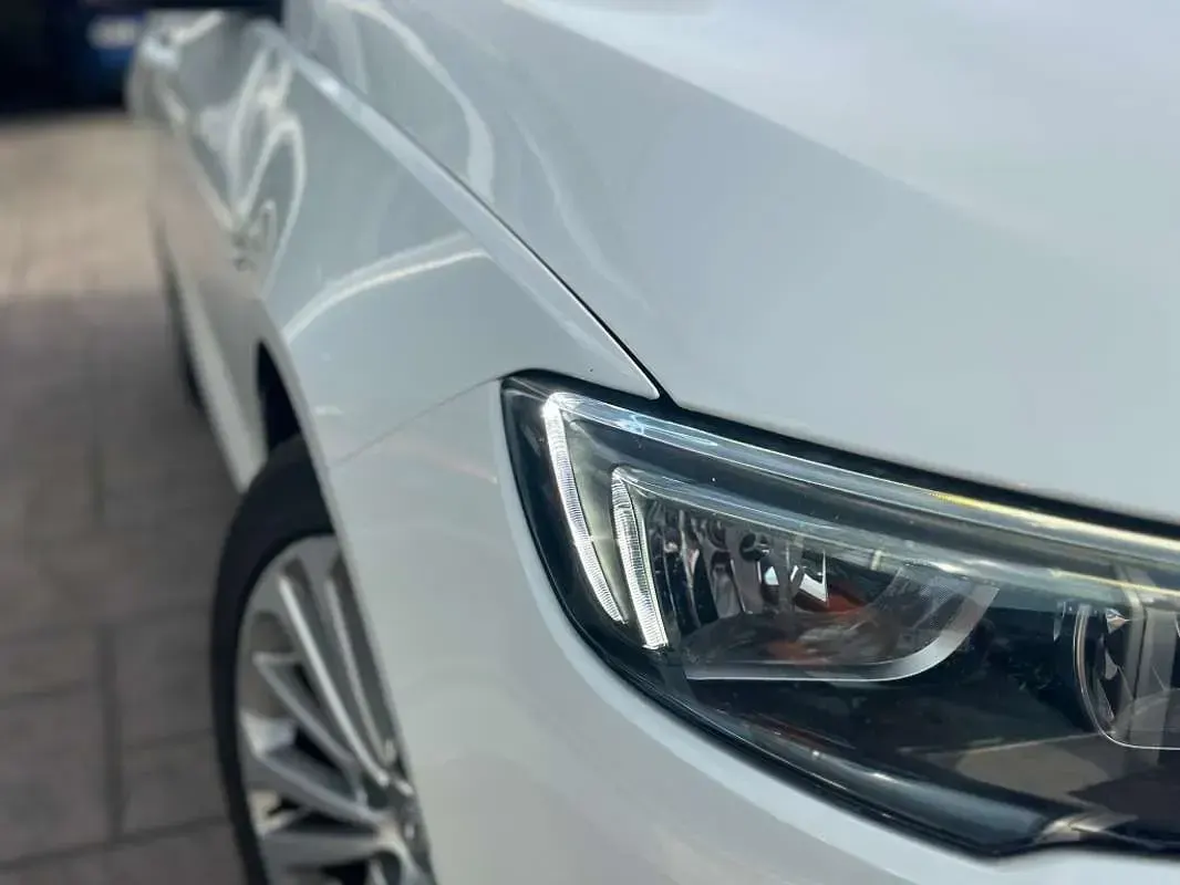 Usado Opel Insignia Business Elegance 170 CV (125 kW) 2021 Blanco Berlina