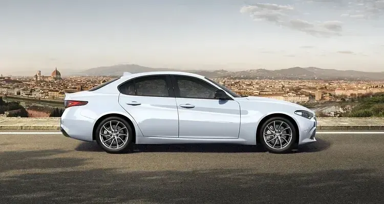 Nuevo Alfa Romeo Giulia Sprint 280 CV (205 kW) 2025 Berlina