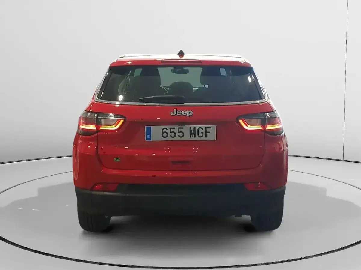 Usado Jeep Compass Night Eagle 130 CV (95 kW) 2023 Rojo SUV
