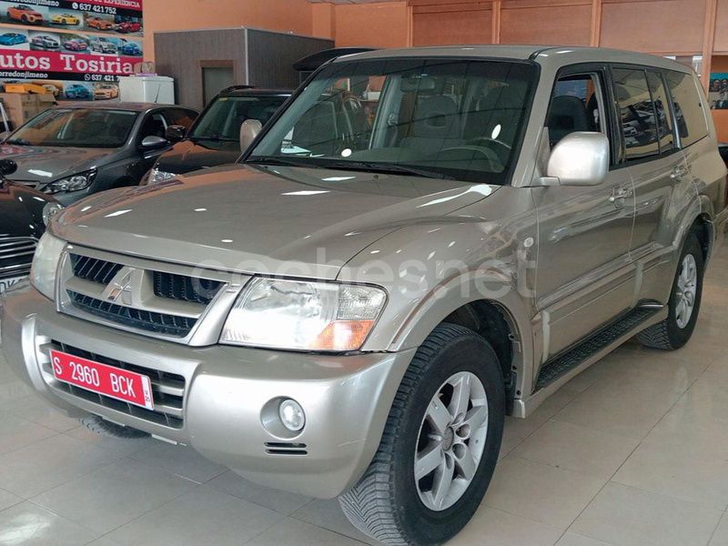 Beige Usado 2005 Mitsubishi Montero Intense SUV | 16.000 € (Un poco caro) - Imagen 1/4