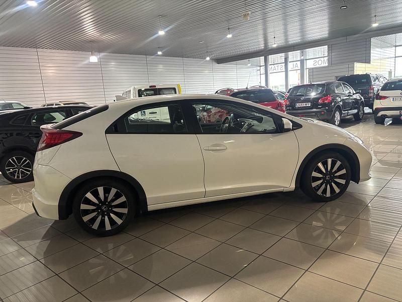Usado Honda Civic Sport 120 CV (88 kW) 2015 Blanco Berlina