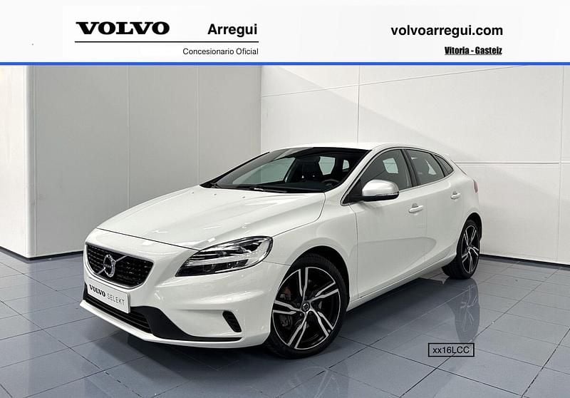 Blanco Usado 2019 Volvo V40 R-Design Momentum Berlina | 21.990 € (Precio justo) - Imagen 1/4