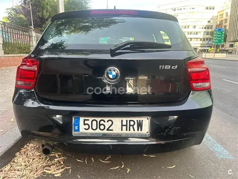 Usado BMW 118 143 CV (105 kW) 2013 Negro Utilitario