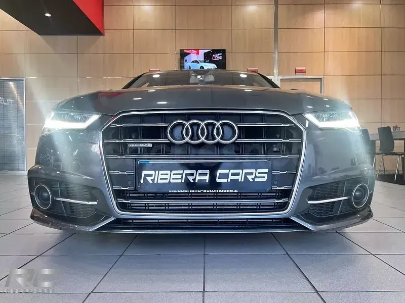 Usado Audi A6 S-Line 272 CV (200 kW) 2017 Gris / plata Familiar