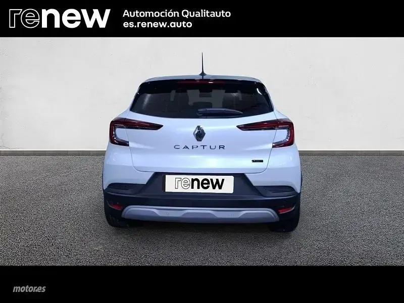 Usado Renault Captur Evolution 145 CV (106 kW) 2023 Blanco SUV